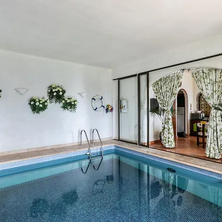 En Bord De A Avec Piscine Privee 80 M² * Ментона