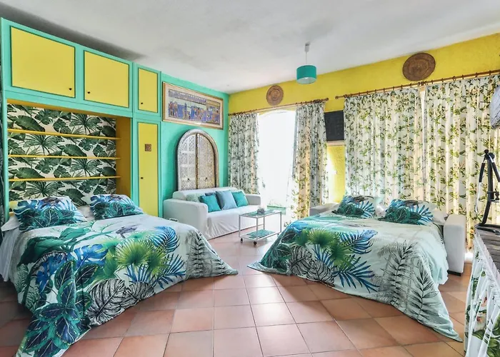 En Bord De à Avec Piscine Privée 80 M² * Menton