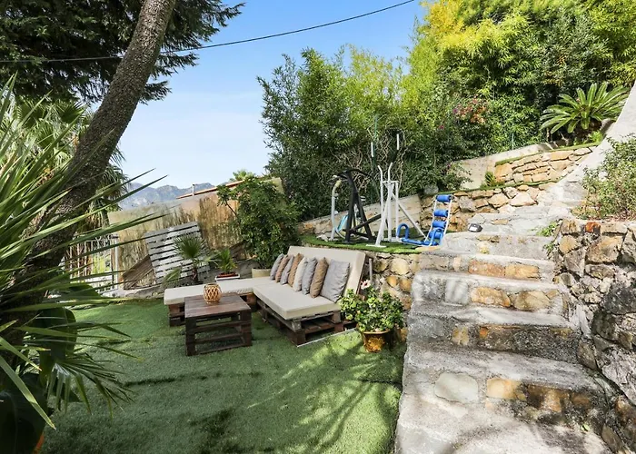 En Bord De à Avec Piscine Privée 80 M² * Menton