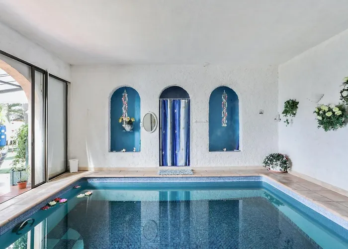 En Bord De à Avec Piscine Privée 80 M²