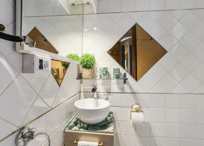 En Bord De à Avec Piscine Privée 80 M² Menton